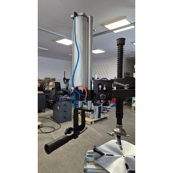 MONTAŻOWNICA Z RAMIENIEM POMOCNICZYM GRUBBER 706A PRO 3D HELP ARM